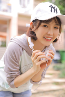 亚洲人XXX曰本人